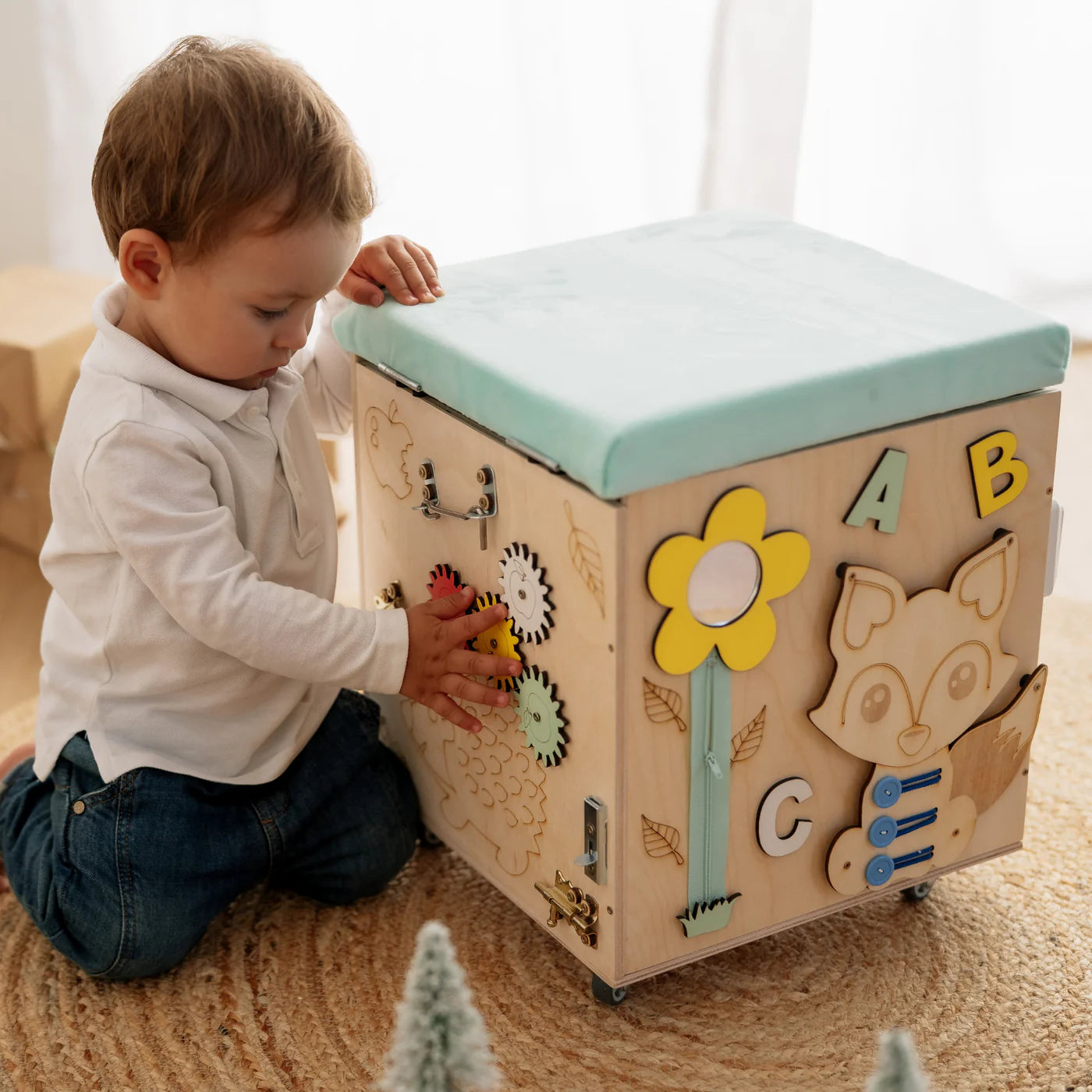 Montessori Multi-Aktivitäts-Truhe mit Sitzbank und Spielzeugaufbewahrung