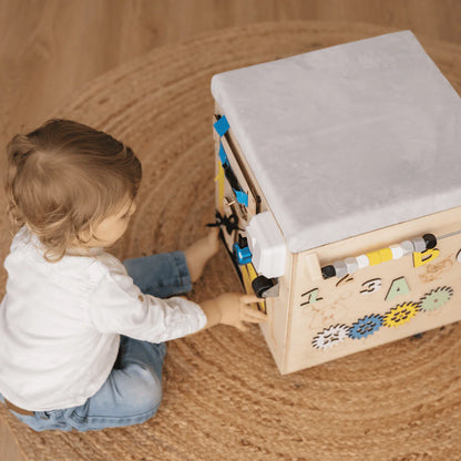 Montessori Multi-Aktivitäts-Truhe mit Sitzbank und Spielzeugaufbewahrung