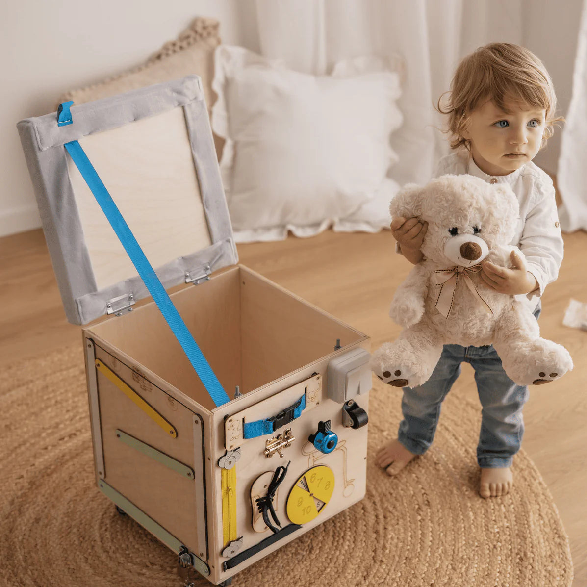 Montessori Multi-Aktivitäts-Truhe mit Sitzbank und Spielzeugaufbewahrung