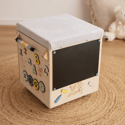 Montessori Multi-Aktivitäts-Truhe mit Sitzbank und Spielzeugaufbewahrung